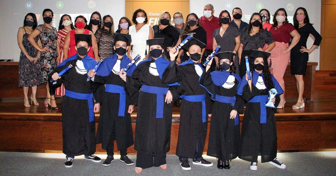 Com transmissão on-line, Escola SESI realiza formatura do 9º ano