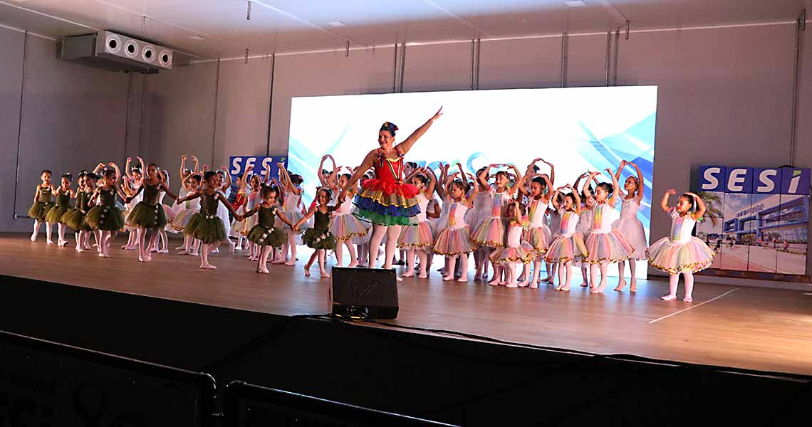 Espetáculo de balé do SESI encanta público ao contar história da Amazônia por meio da dança